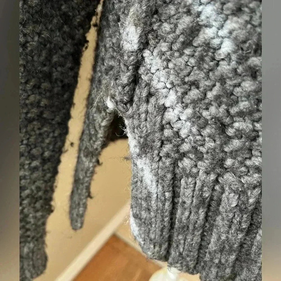 [M]Abercrombie & Fitch  Dark Gray Chunky Knit Turtleneck Sweater - Picture 3 of 9